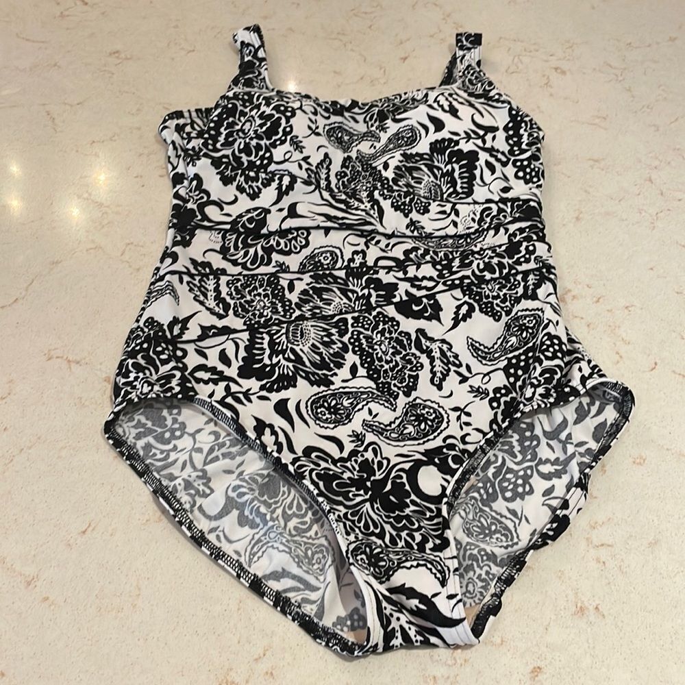 Body I.D. floral paisley one piece swimsuit SZ 12